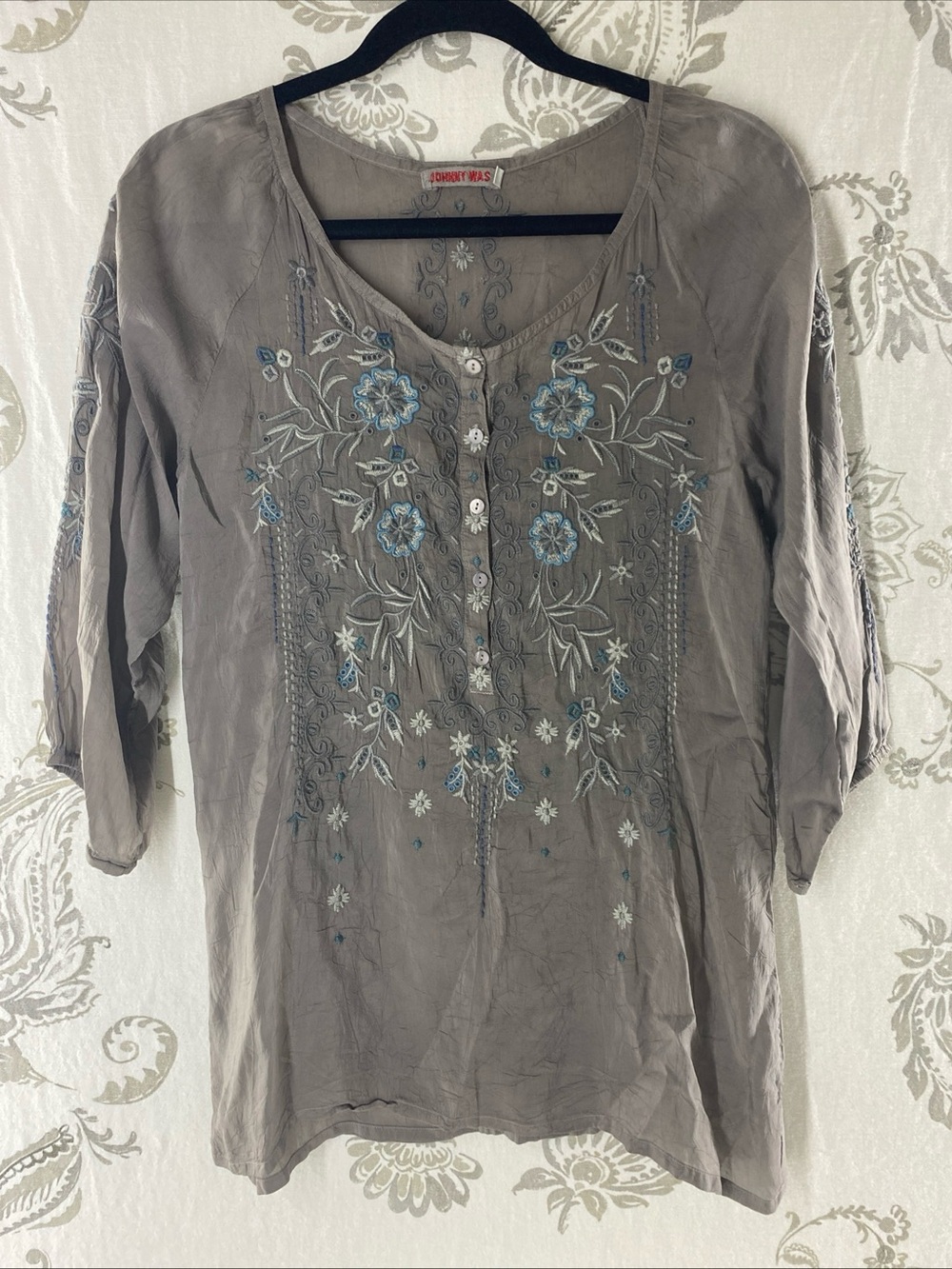 Johnny Was Blouse Embroidered
3/4 Sleeve Cupra Rayon